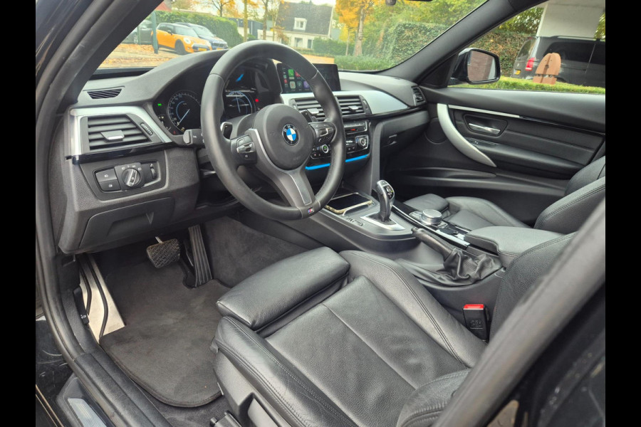 BMW 3-serie 320i F30 M Sport Apple CarPlay Elk. Trekhaak 6WB Dig, Dash Keyless 19inch Breedset GARANTIE 320i Corporate L High Ex