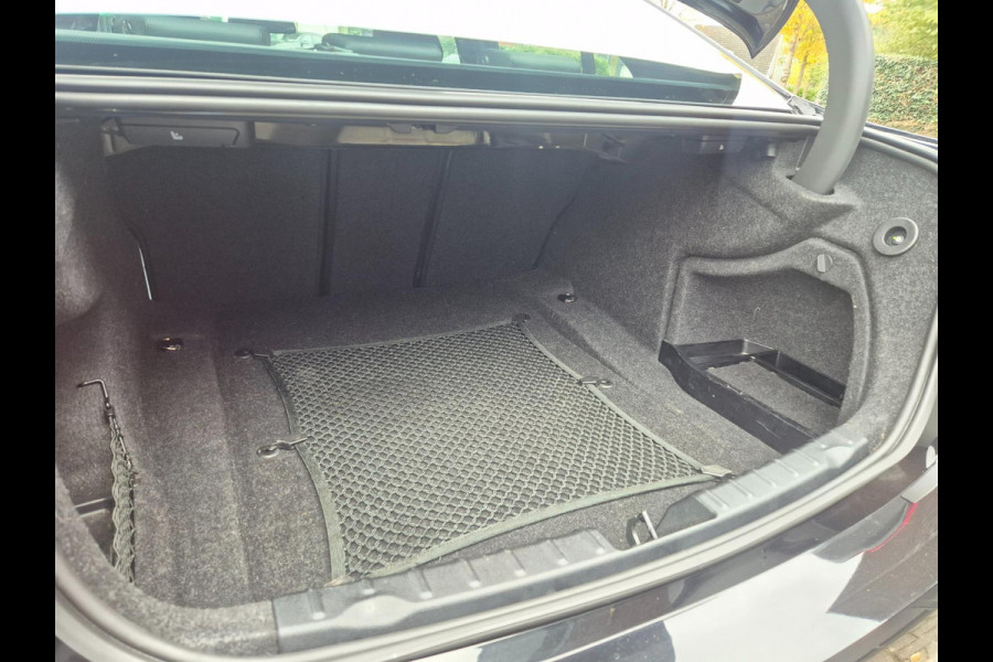 BMW 3-serie 320i F30 M Sport Apple CarPlay Elk. Trekhaak 6WB Dig, Dash Keyless 19inch Breedset GARANTIE 320i Corporate L High Ex