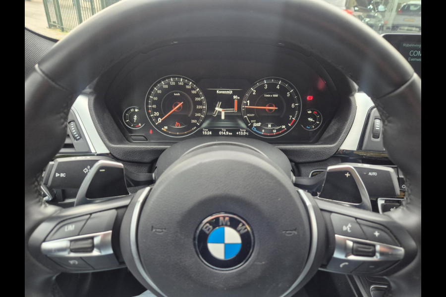 BMW 3-serie 320i F30 M Sport Apple CarPlay Elk. Trekhaak 6WB Dig, Dash Keyless 19inch Breedset GARANTIE 320i Corporate L High Ex