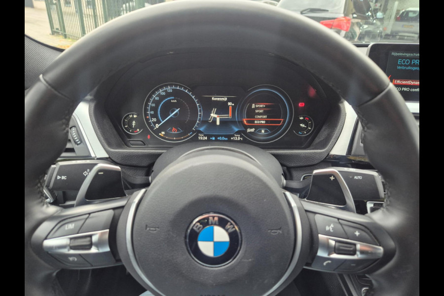 BMW 3-serie 320i F30 M Sport Apple CarPlay Elk. Trekhaak 6WB Dig, Dash Keyless 19inch Breedset GARANTIE 320i Corporate L High Ex