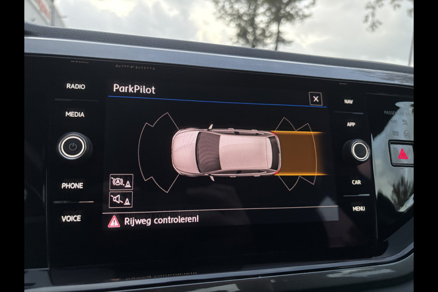 Volkswagen Polo 1.0 TSI Highline Business | Automaat | Half Leder | Zwarte hemel