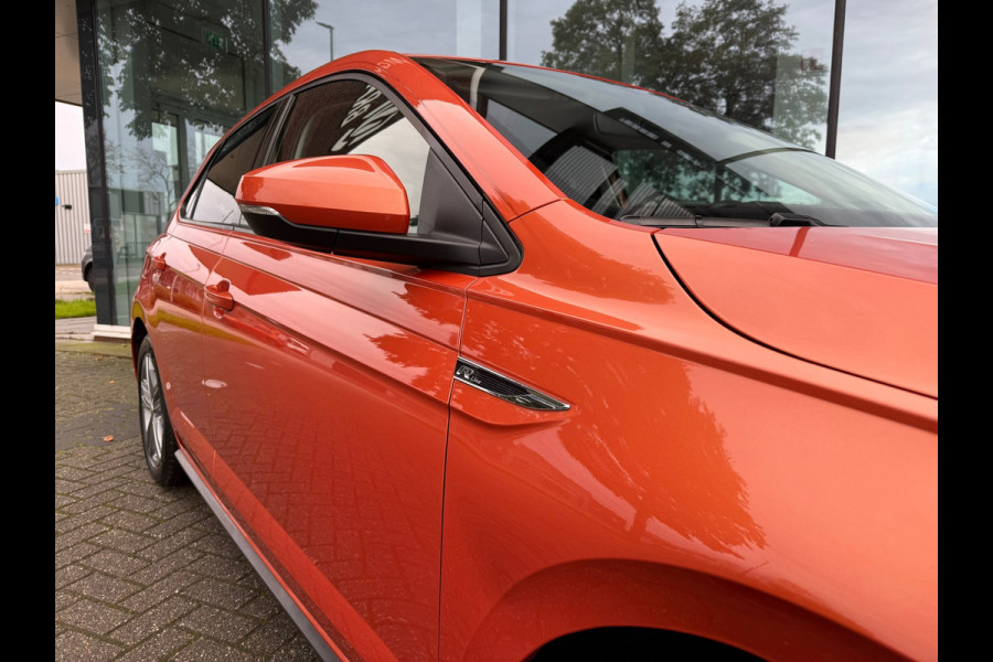 Volkswagen Polo 1.5 TSI Highline Business R - Automaat - Navi - Winterpakket - Trekhaak - Org.NL
