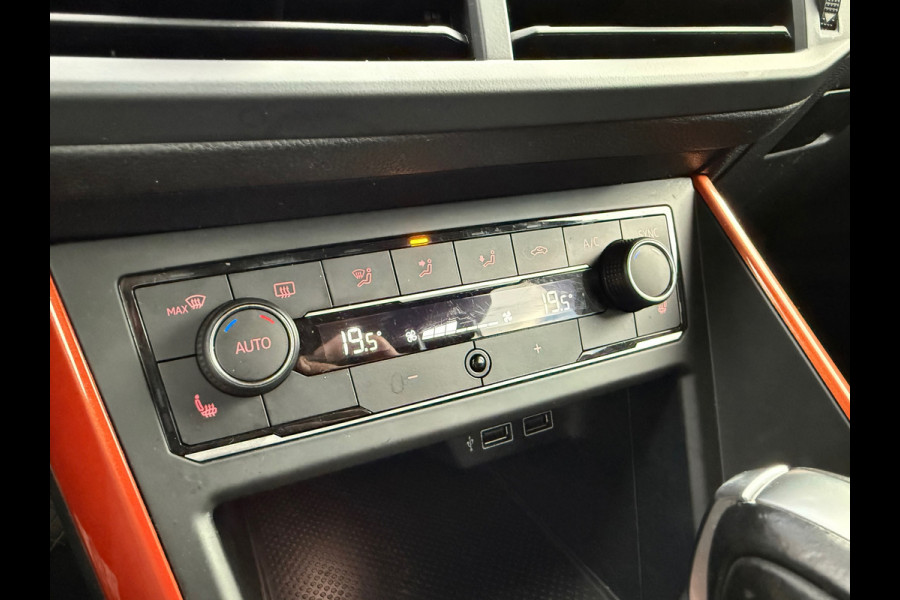 Volkswagen Polo 1.5 TSI Highline Business R - Automaat - Navi - Winterpakket - Trekhaak - Org.NL