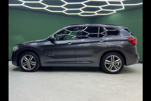 BMW X1 sDrive18i High Executive M-Pakket | Keyless | Pano