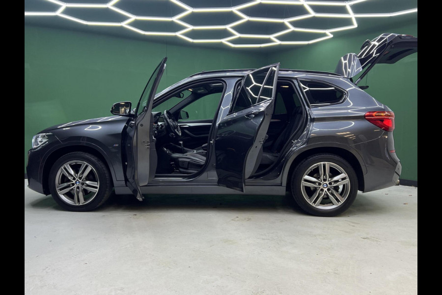 BMW X1 sDrive18i High Executive M-Pakket | Keyless | Pano