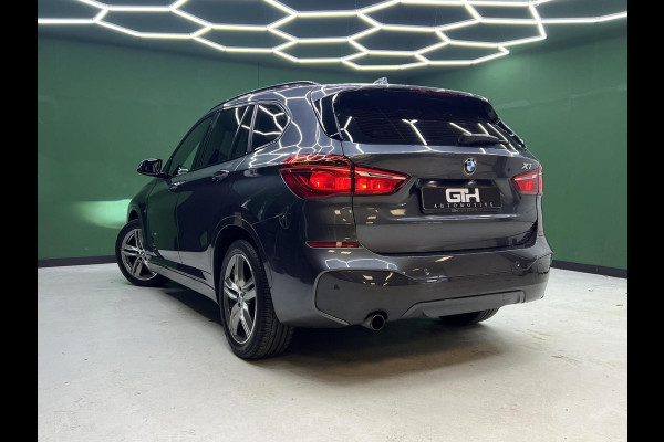 BMW X1 sDrive18i High Executive M-Pakket | Keyless | Pano