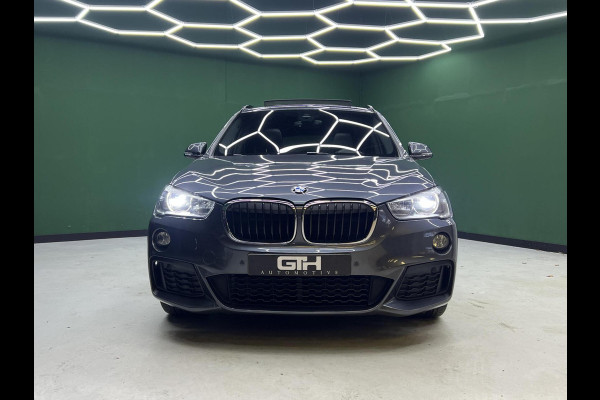BMW X1 sDrive18i High Executive M-Pakket | Keyless | Pano