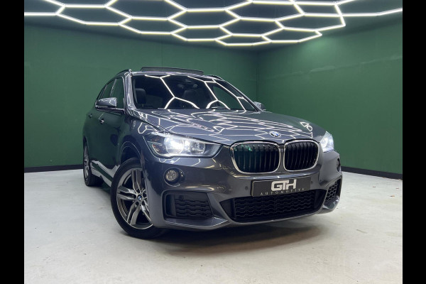 BMW X1 sDrive18i High Executive M-Pakket | Keyless | Pano