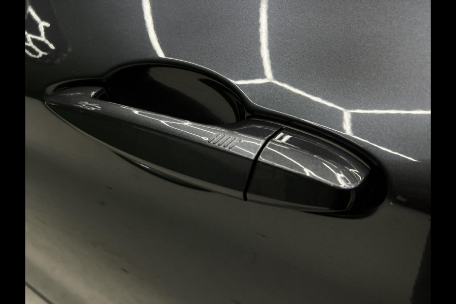 BMW X1 sDrive18i High Executive M-Pakket | Keyless | Pano