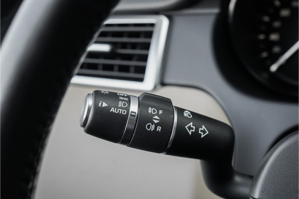 Land Rover Discovery Sport 2.0 Si4 4WD Urban Series Leer Trekhaak Meridian Stuurverwarming