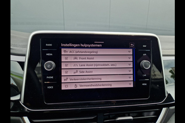 Volkswagen T-Roc 1.5 TSI DSG 150PK R-Line /ACC/ IQ light /1e eigenaar