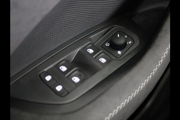 Škoda Kodiaq Sportline Business m-HEV 1.5 TSI 150 pk 7 versn. DSG | 7-persoons | Trekhaak wegklapbaar | Panoramadak | Winter pakket