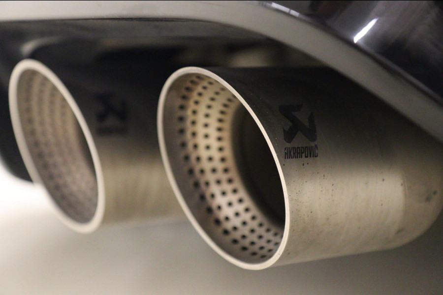 Volkswagen Golf 2.0 TSI R 4Motion PERFORMANCE AKRAP/PANO/HEADUP/IQ/H-K/BOMVOL