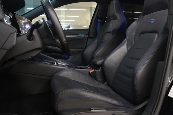 Volkswagen Golf 2.0 TSI R 4Motion PERFORMANCE AKRAP/PANO/HEADUP/IQ/H-K/BOMVOL