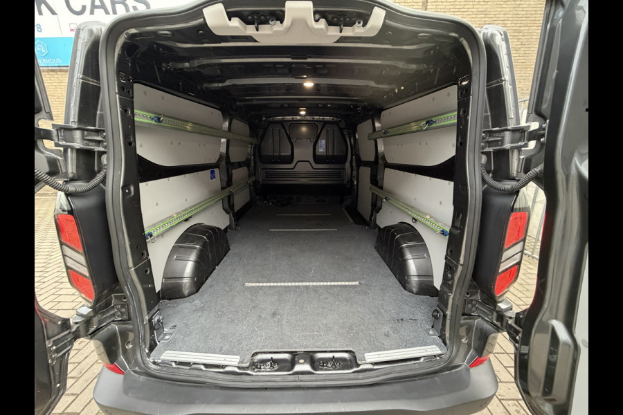 Ford Transit Custom 320 2.0 TDCI 136PK EURO 6 L2H1 Limited CarPlay/cruise control/stoelverwarming
