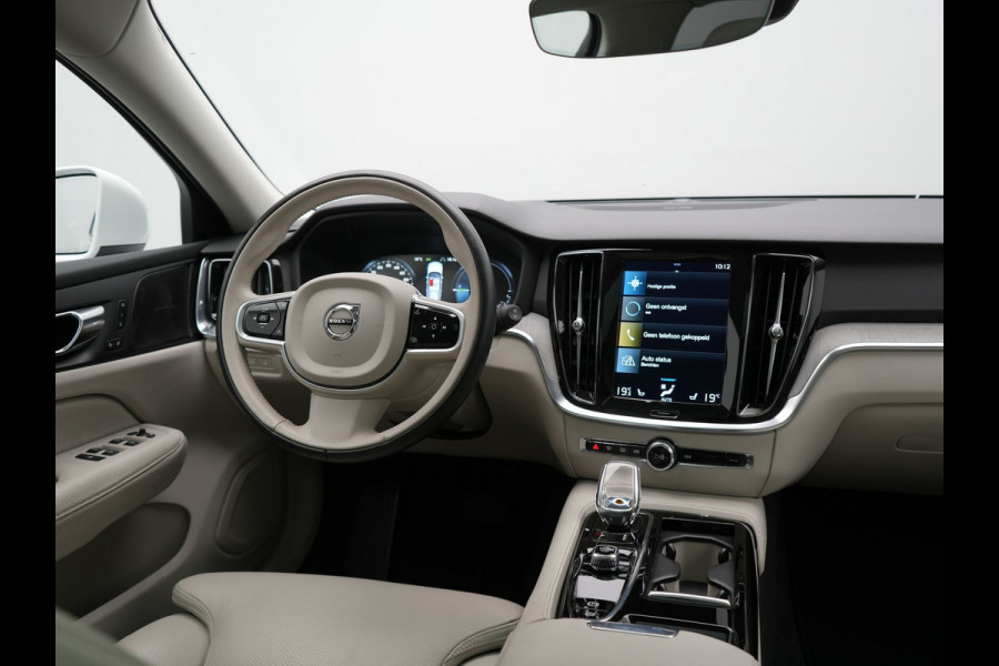 Volvo V60 T6 Recharge AWD Inscription Plug In Hybrid 340pk Dealer O.H PHEV | Trekhaak Af Fabriek | Panodak | Head Up | 360 Camera | Adaptive Cruise | Lederen Sporstoelen Memory & Verwarmd | Harman & Kardon | Blis | Keyless | Apple Carplay | Stuur Verwarmd |