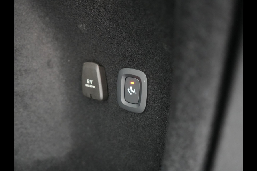 Volvo V60 T6 Recharge AWD Inscription Plug In Hybrid 340pk Dealer O.H PHEV | Trekhaak Af Fabriek | Panodak | Head Up | 360 Camera | Adaptive Cruise | Lederen Sporstoelen Memory & Verwarmd | Harman & Kardon | Blis | Keyless | Apple Carplay | Stuur Verwarmd |