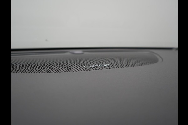 Volvo V60 T6 Recharge AWD Inscription Plug In Hybrid 340pk Dealer O.H PHEV | Trekhaak Af Fabriek | Panodak | Head Up | 360 Camera | Adaptive Cruise | Lederen Sporstoelen Memory & Verwarmd | Harman & Kardon | Blis | Keyless | Apple Carplay | Stuur Verwarmd |