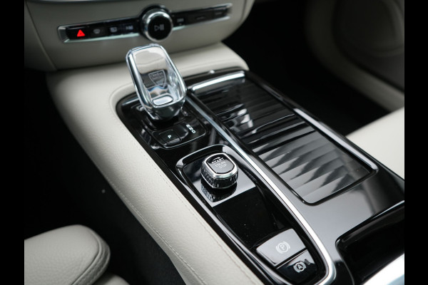Volvo V60 T6 Recharge AWD Inscription Plug In Hybrid 340pk Dealer O.H PHEV | Trekhaak Af Fabriek | Panodak | Head Up | 360 Camera | Adaptive Cruise | Lederen Sporstoelen Memory & Verwarmd | Harman & Kardon | Blis | Keyless | Apple Carplay | Stuur Verwarmd |