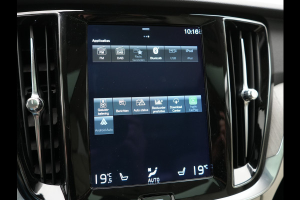 Volvo V60 T6 Recharge AWD Inscription Plug In Hybrid 340pk Dealer O.H PHEV | Trekhaak Af Fabriek | Panodak | Head Up | 360 Camera | Adaptive Cruise | Lederen Sporstoelen Memory & Verwarmd | Harman & Kardon | Blis | Keyless | Apple Carplay | Stuur Verwarmd |