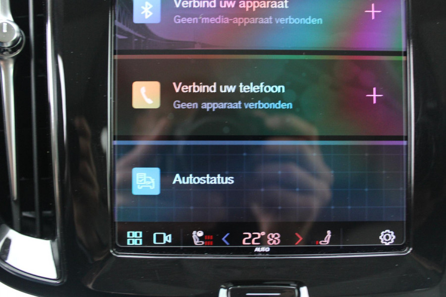 Volvo V60 Cross Country 2.0 B5 250PK CROSSCOUNTRY AWD Ultimate AWD (VIERWIELAANDRIJVING) | PANORAMISCH SCHUIF/KANTELDAK | PARKEERVERWARMING MET TIMER (STANDKACHEL) | MORITZ LEDEREN BEKLEDING MET COMFORTSTOELEN EN DUAL TONE LEDEREN STUURWIEL | ELEKTRISCH VERSTELBARE VOORSTOELEN MET GEHEUGEN OP BEIDE STOELEN | STOEL, STUUR EN ACHTERBANKVERWARMING | PREMIUM AUDIO BY HARMAN KARDON | ADAPTIEVE FULL LED KOPLAMPEN | LED MISTLAMPEN |VERLICHTINGS PACK 2 | INTELSAFE SURROUND | PARK ASSIST "VISIUAL PARK ASSIST" INCL. 360° VIEW | ROESTVRIJSTALEN SIDE SCUFF PLATES MET ''CROSS COUNTRY" INSCIP