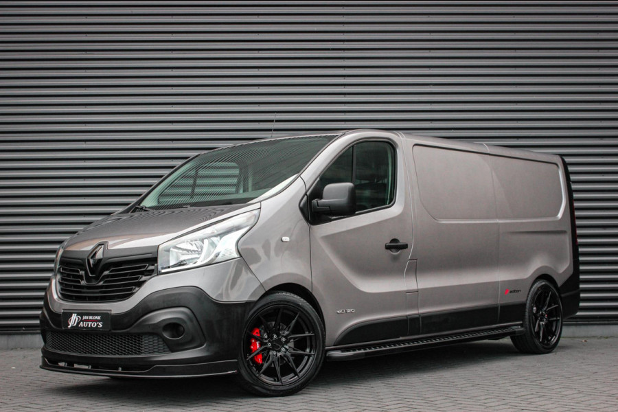 Renault Trafic 2.0 dCi T29 L2H1 Work Edition FULL BLACK / SIDE-BARS / TREKHAAK / NAVIGATIE / VERLAAGD / CRUISE CONTROL / LEDEREN