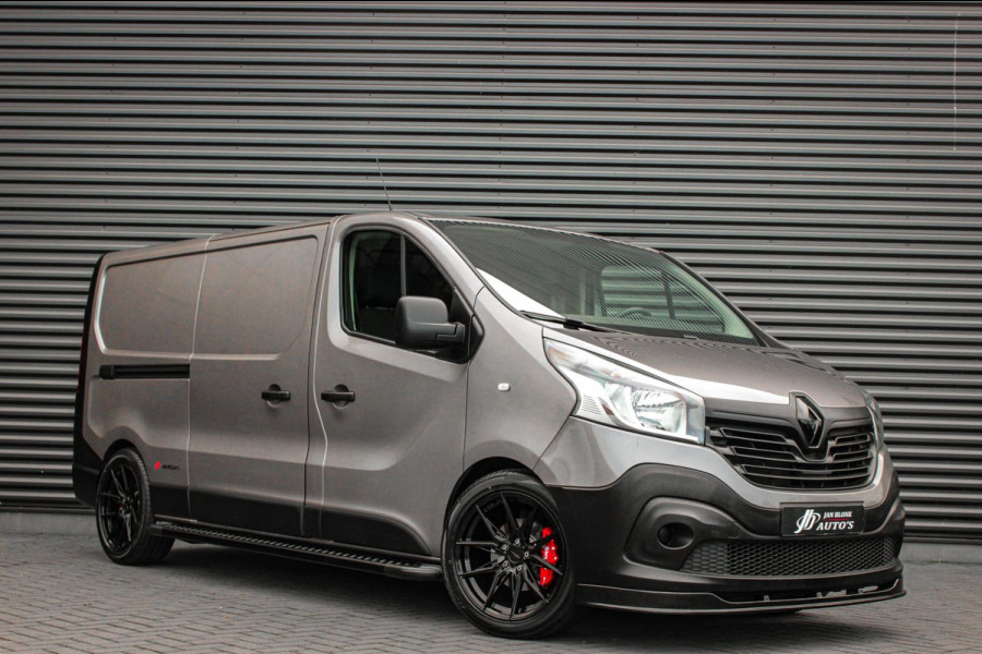 Renault Trafic 2.0 dCi T29 L2H1 Work Edition FULL BLACK / SIDE-BARS / TREKHAAK / NAVIGATIE / VERLAAGD / CRUISE CONTROL / LEDEREN