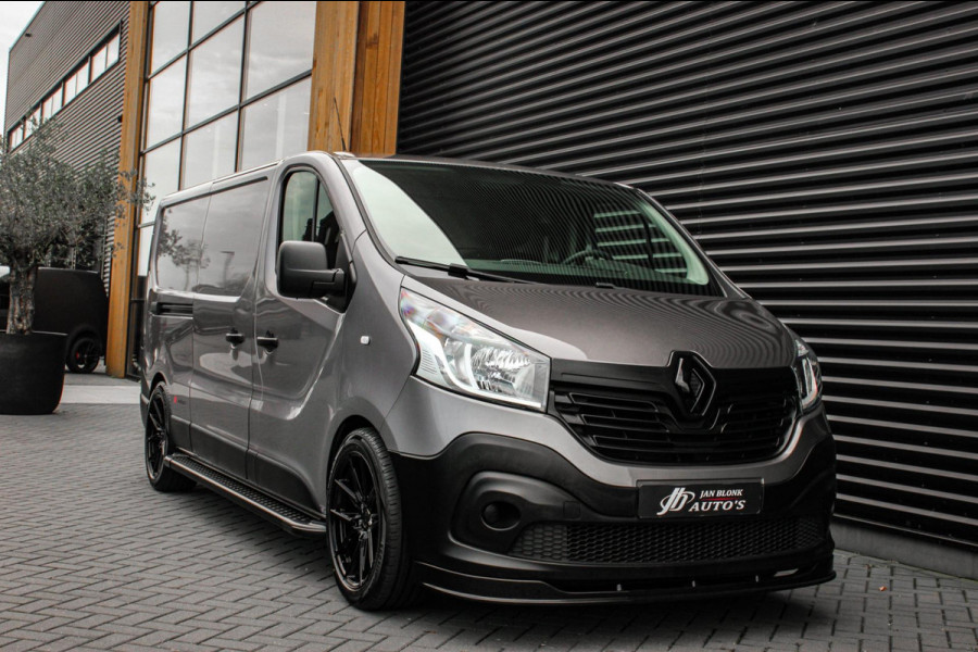 Renault Trafic 2.0 dCi T29 L2H1 Work Edition FULL BLACK / SIDE-BARS / TREKHAAK / NAVIGATIE / VERLAAGD / CRUISE CONTROL / LEDEREN