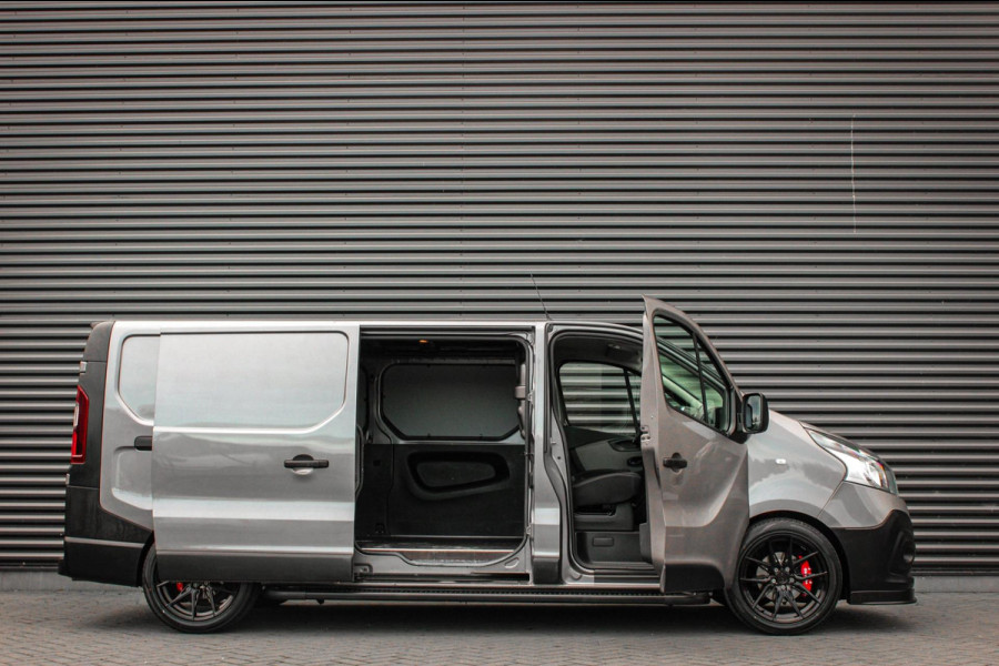 Renault Trafic 2.0 dCi T29 L2H1 Work Edition FULL BLACK / SIDE-BARS / TREKHAAK / NAVIGATIE / VERLAAGD / CRUISE CONTROL / LEDEREN