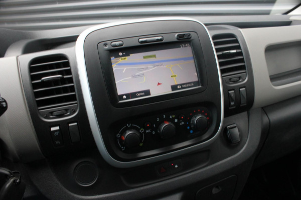 Renault Trafic 2.0 dCi T29 L2H1 Work Edition FULL BLACK / SIDE-BARS / TREKHAAK / NAVIGATIE / VERLAAGD / CRUISE CONTROL / LEDEREN