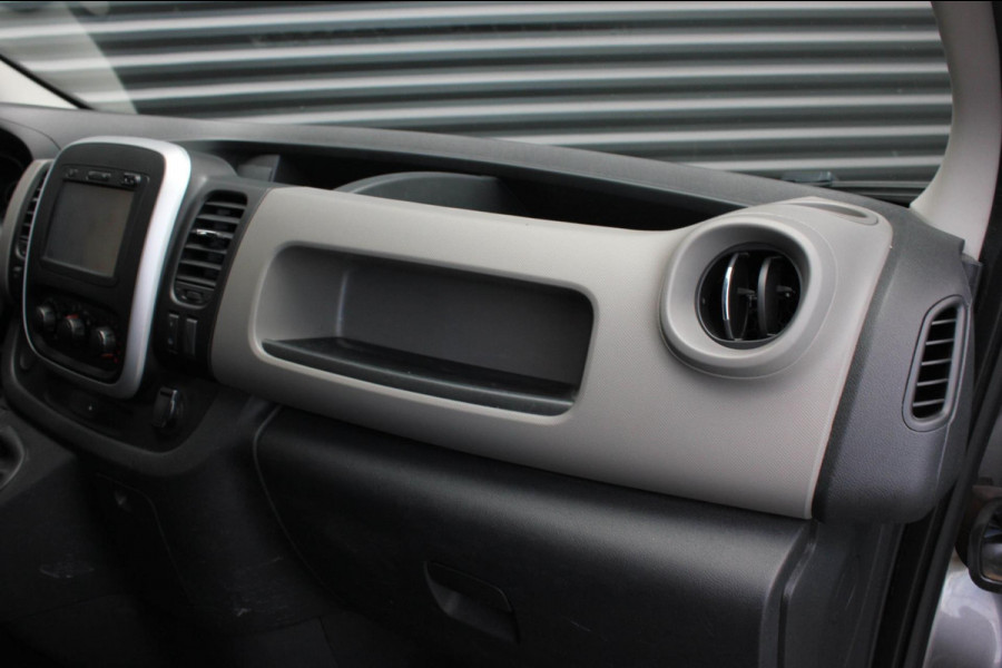 Renault Trafic 2.0 dCi T29 L2H1 Work Edition FULL BLACK / SIDE-BARS / TREKHAAK / NAVIGATIE / VERLAAGD / CRUISE CONTROL / LEDEREN