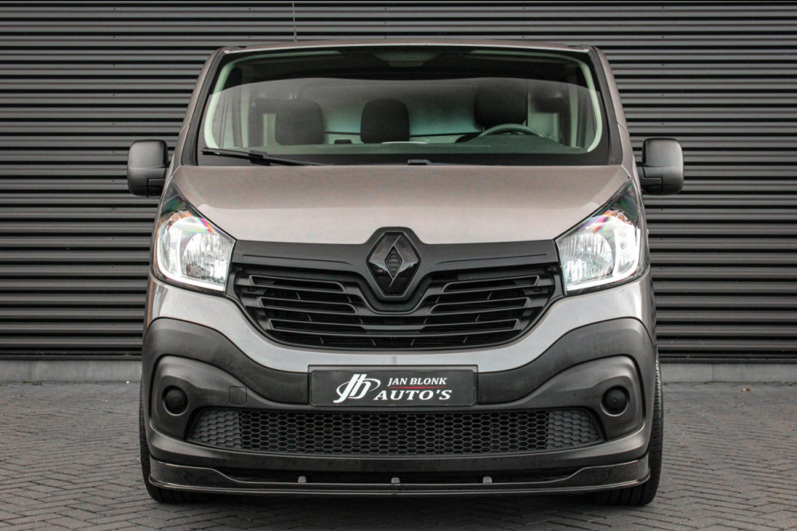 Renault Trafic 2.0 dCi T29 L2H1 Work Edition FULL BLACK / SIDE-BARS / TREKHAAK / NAVIGATIE / VERLAAGD / CRUISE CONTROL / LEDEREN