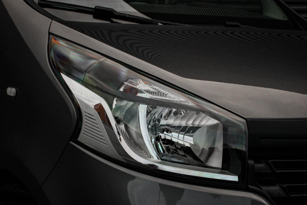 Renault Trafic 2.0 dCi T29 L2H1 Work Edition FULL BLACK / SIDE-BARS / TREKHAAK / NAVIGATIE / VERLAAGD / CRUISE CONTROL / LEDEREN