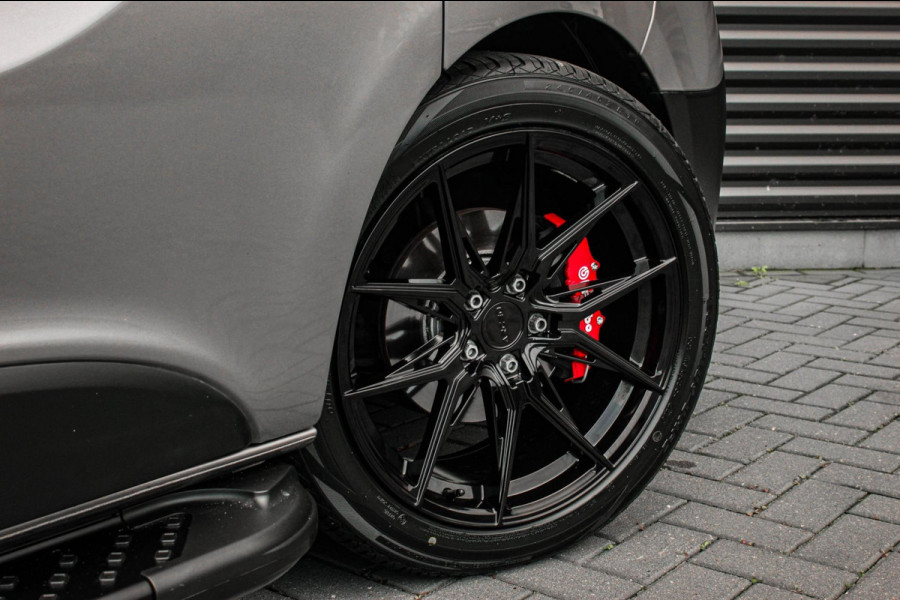 Renault Trafic 2.0 dCi T29 L2H1 Work Edition FULL BLACK / SIDE-BARS / TREKHAAK / NAVIGATIE / VERLAAGD / CRUISE CONTROL / LEDEREN