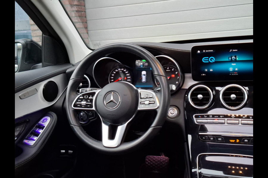 Mercedes-Benz GLC 300e 4MATIC Premium | Panoramdak | Trekhaak | Dealer Onderhouden