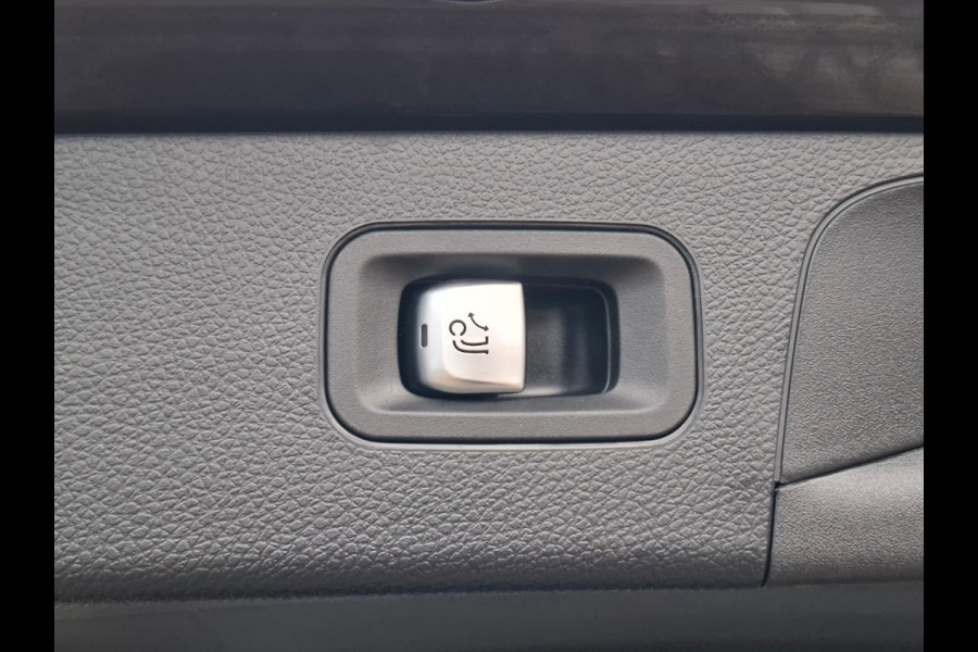 Mercedes-Benz GLC 300e 4MATIC Premium | Panoramdak | Trekhaak | Dealer Onderhouden