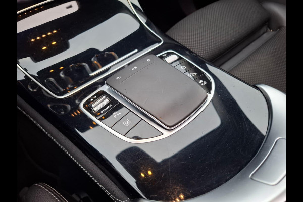 Mercedes-Benz GLC 300e 4MATIC Premium | Panoramdak | Trekhaak | Dealer Onderhouden