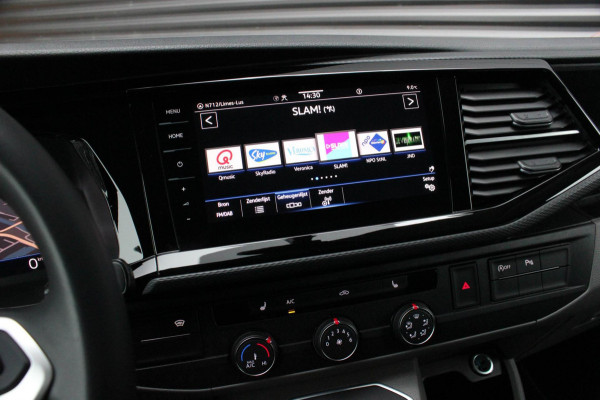 Volkswagen Transporter 2.0 TDI L2H1 BULLI DUBBEL CABINE 150PK DSG 2023 DEMO / ACTIVE DISPLAY / BILSTEIN SCHROEFSET / NIEUWSTAAT