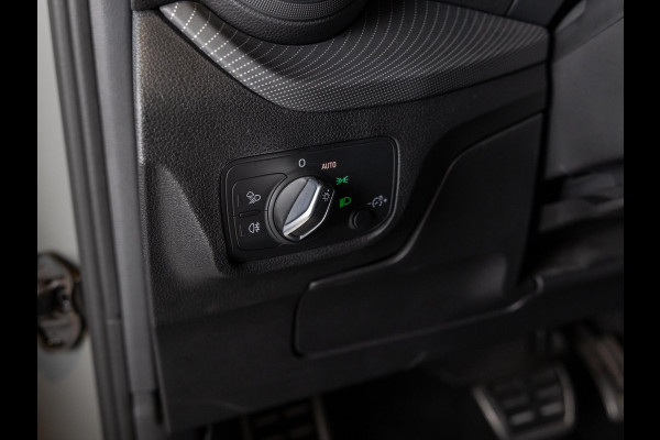 Audi Q2 1.4 TFSI CoD Sport Edition #1 /150pk / Trekhaak / Sfeerverlichting /