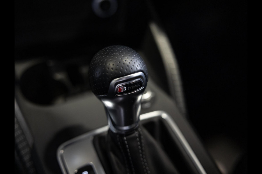 Audi Q2 1.4 TFSI CoD Sport Edition #1 /150pk / Trekhaak / Sfeerverlichting /