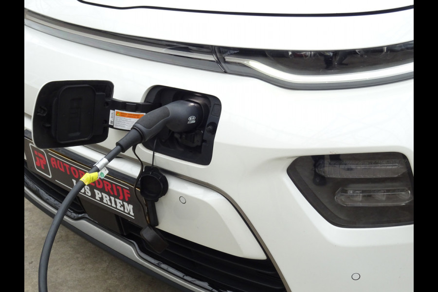 Kia e-Soul ExecutiveLine 64 kWh * TREKHAAK * LEER * DEALER ONDERH. !!