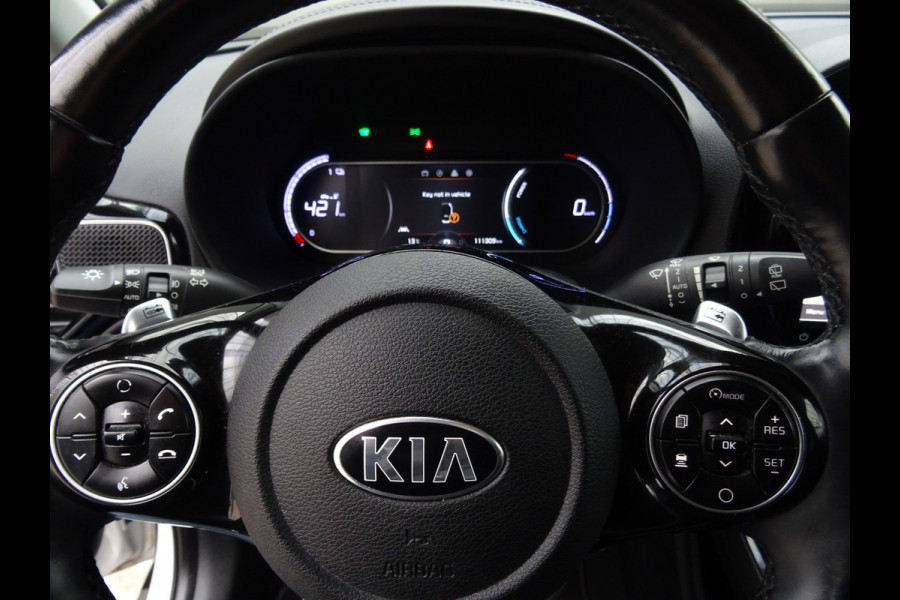 Kia e-Soul ExecutiveLine 64 kWh * TREKHAAK * LEER * DEALER ONDERH. !!