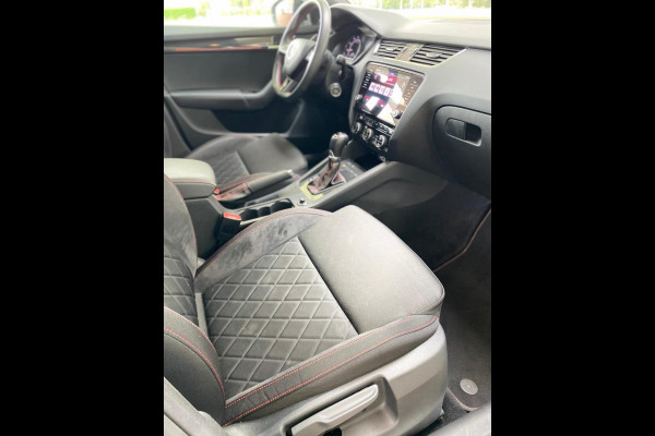 Škoda Octavia Combi 2.0 TSI RS 245 Business Panorama