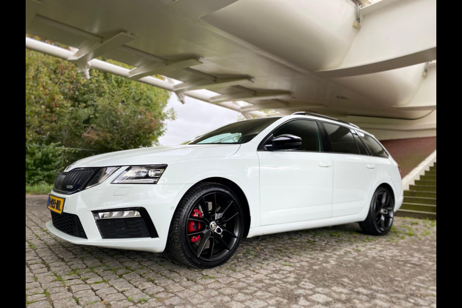 Škoda Octavia Combi 2.0 TSI RS 245 Business Panorama
