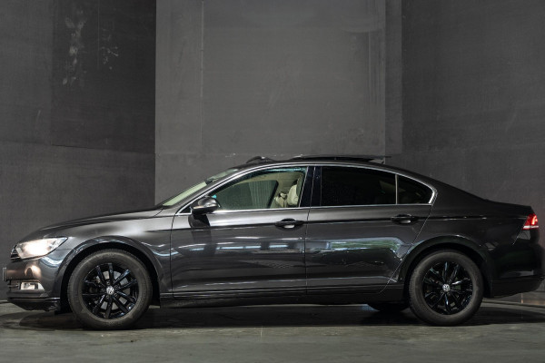 Volkswagen Passat 1.5 TSI Highline | Pano | Automaat | Trekhaak