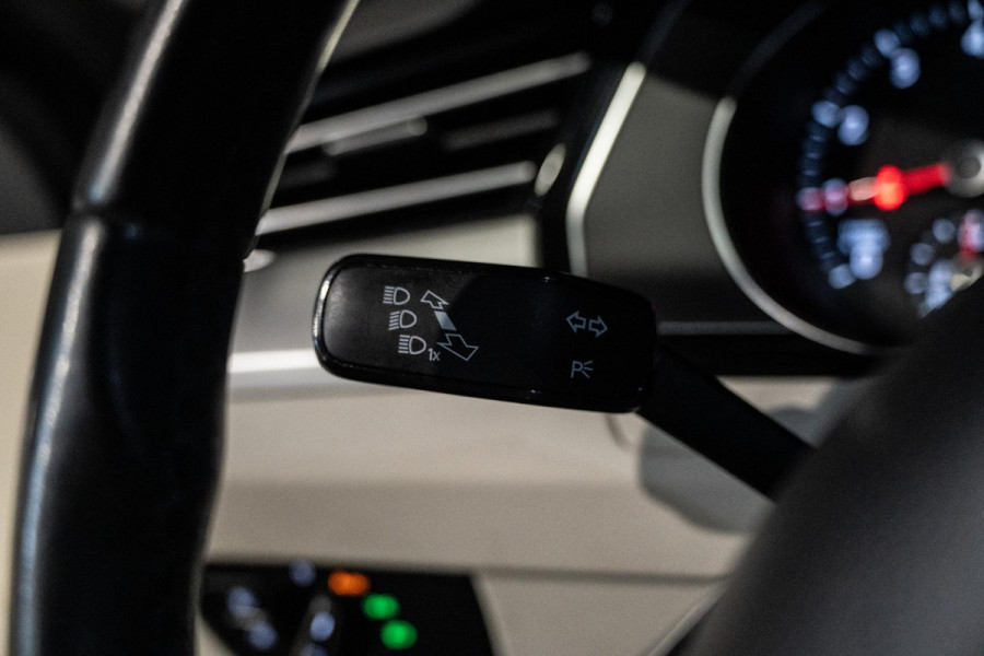 Volkswagen Passat 1.5 TSI Highline | Pano | Automaat | Trekhaak