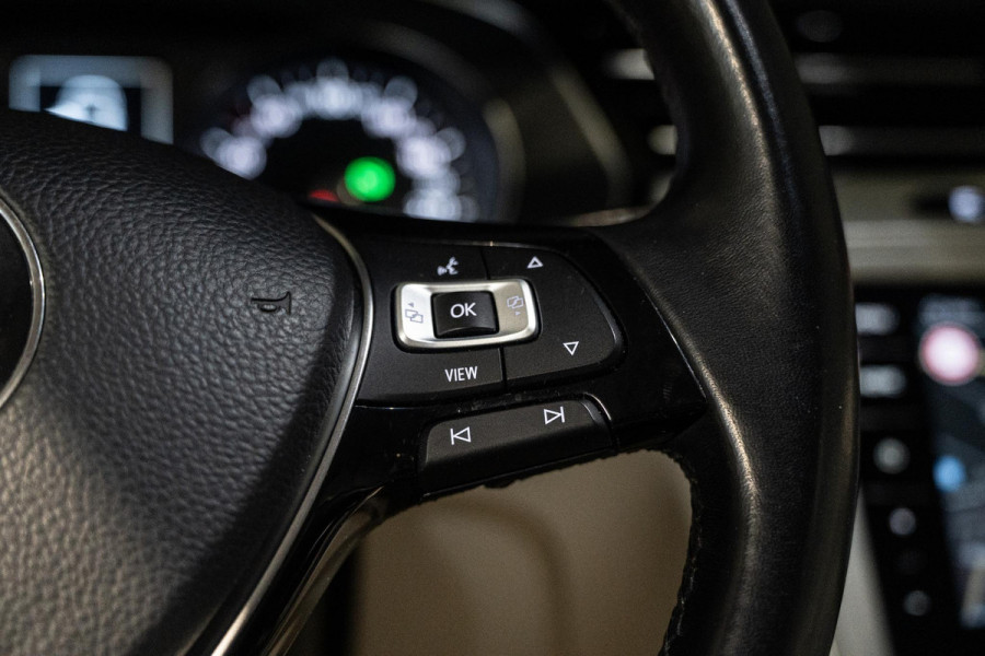 Volkswagen Passat 1.5 TSI Highline | Pano | Automaat | Trekhaak