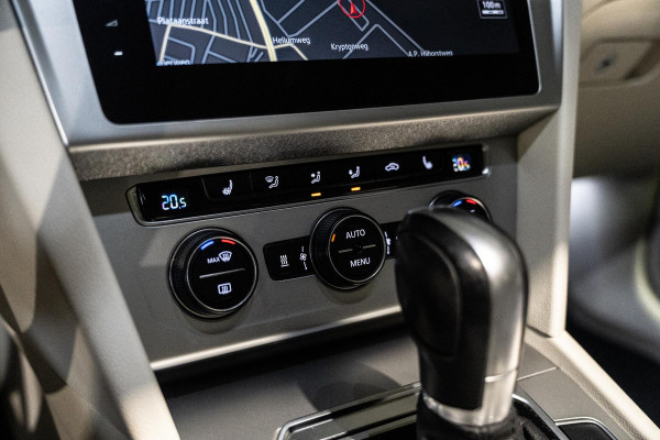 Volkswagen Passat 1.5 TSI Highline | Pano | Automaat | Trekhaak