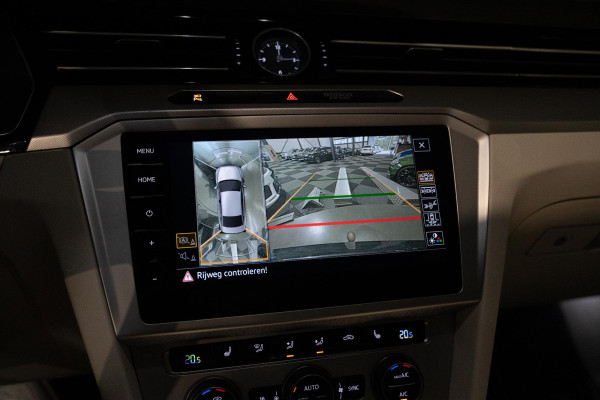 Volkswagen Passat 1.5 TSI Highline | Pano | Automaat | Trekhaak