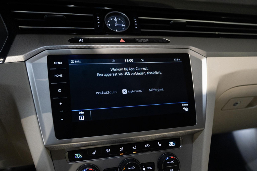 Volkswagen Passat 1.5 TSI Highline | Pano | Automaat | Trekhaak